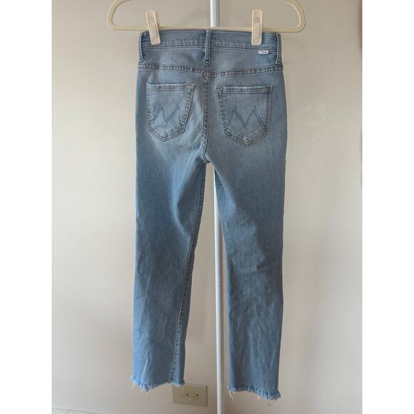 Mother The Insider Crop Step Fray Jeans Lightwash Fresh Catch Stretch Denim - 24 - Picture 4 of 13